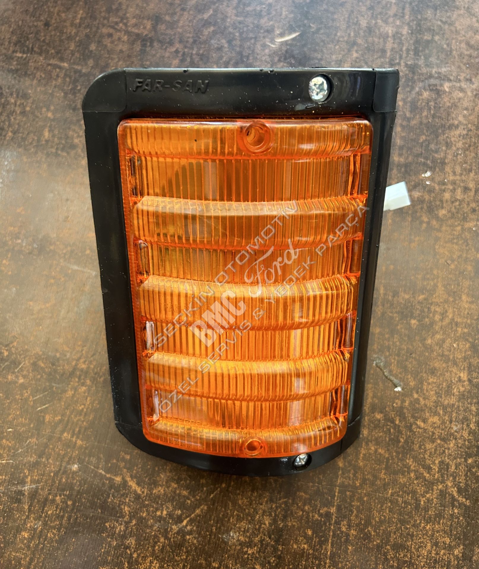 BMC 2.5 NİSSAN ÖN SİNYAL LAMBASI