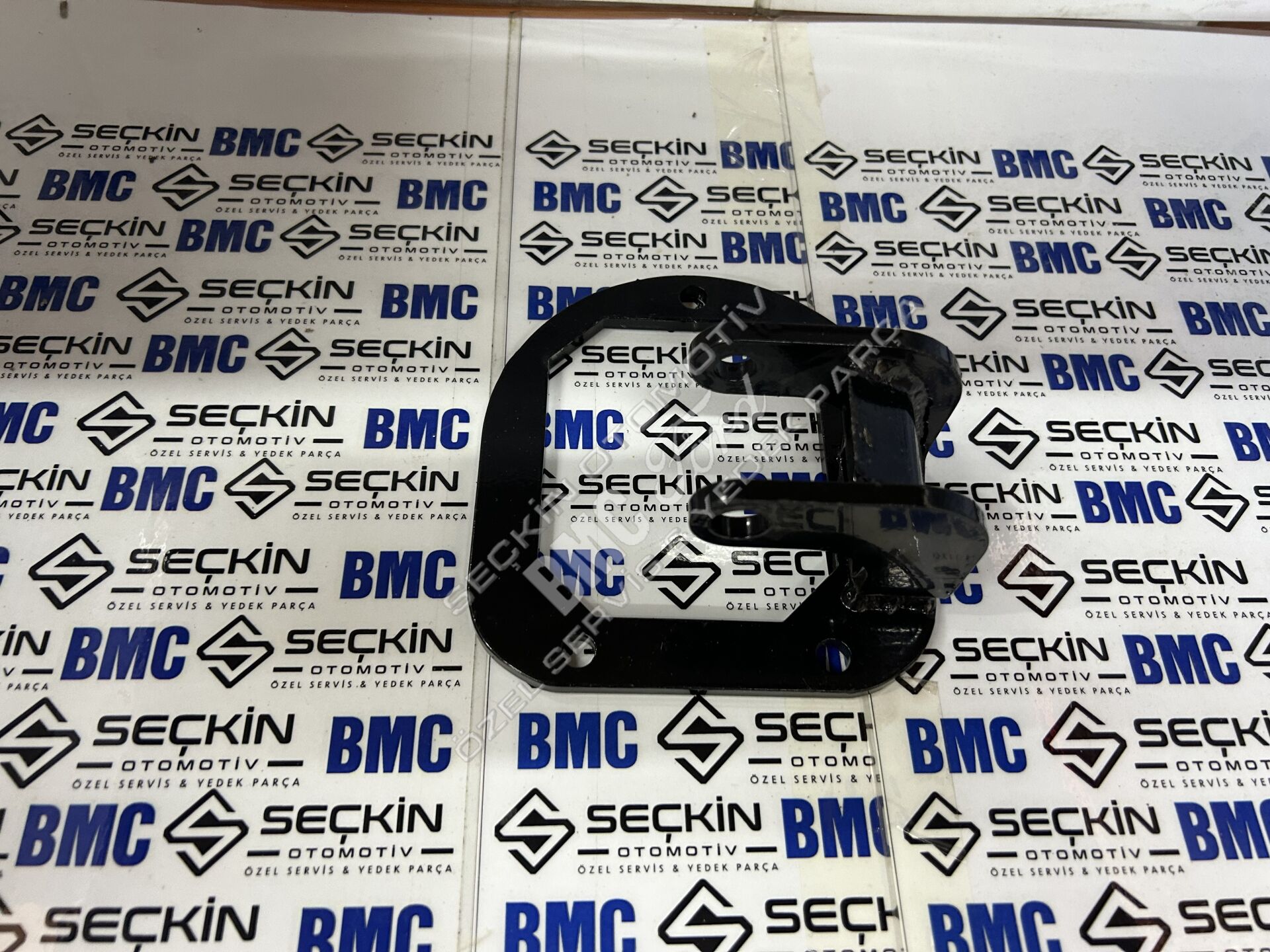 BMC LEVEND 3.0 MDS ŞANZIMAN VİTES BAĞLANTI BRAKETİ DEVİRME KUPA