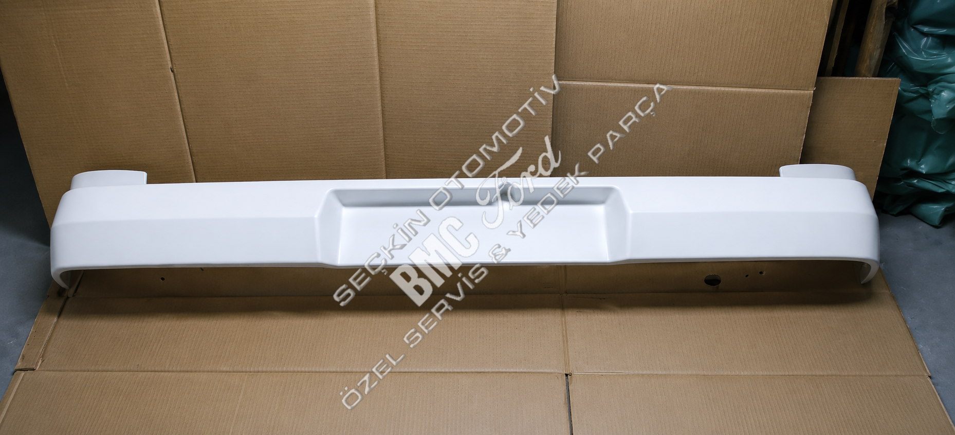 BMC LEVEND 3.0 MDS MİNİBÜS ARKA TAMPON KULAKLI KİLİTSİZ ESKİ MODEL