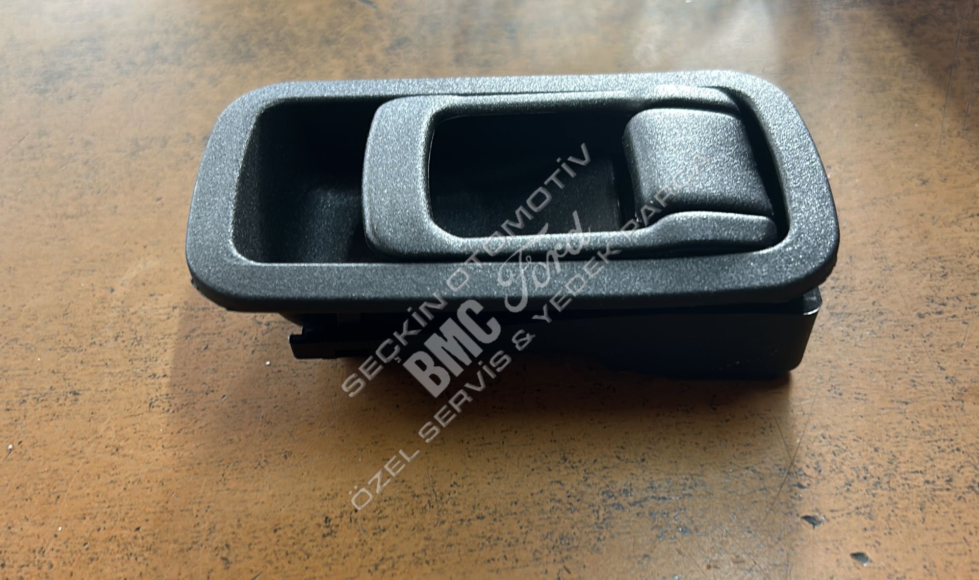 BMC LEVEND TDİ 80 İÇ KAPI AÇMA KOLU SOL