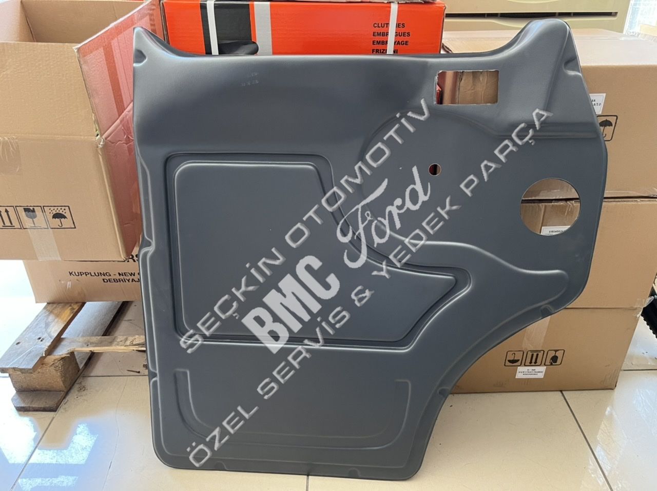 Bmc Levend 100 İç Kapi Döşemesi̇ Sol Plasti̇k - Levend 60 - Levend 80